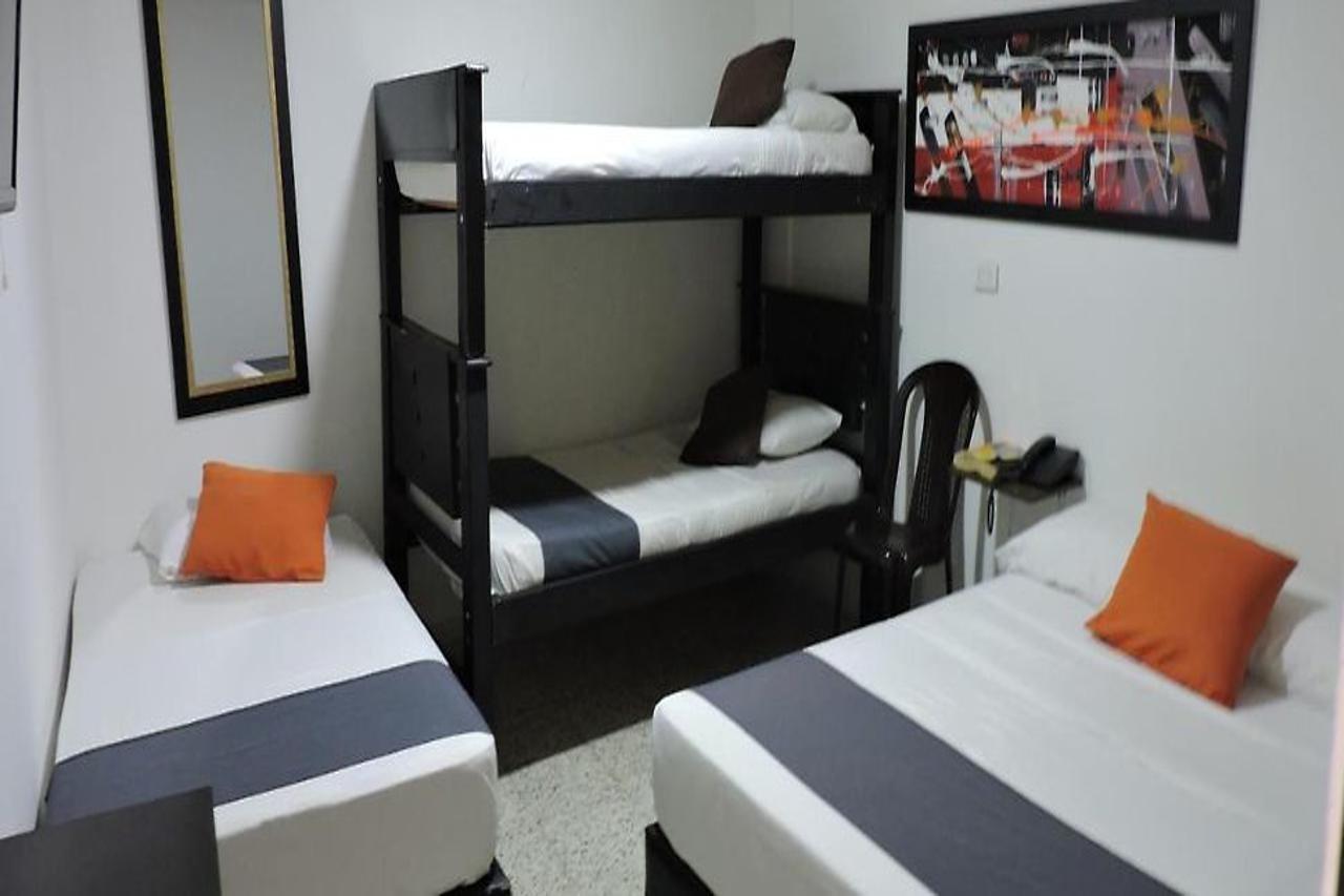 Hotel Jc 43 ميديلين المظهر الخارجي الصورة