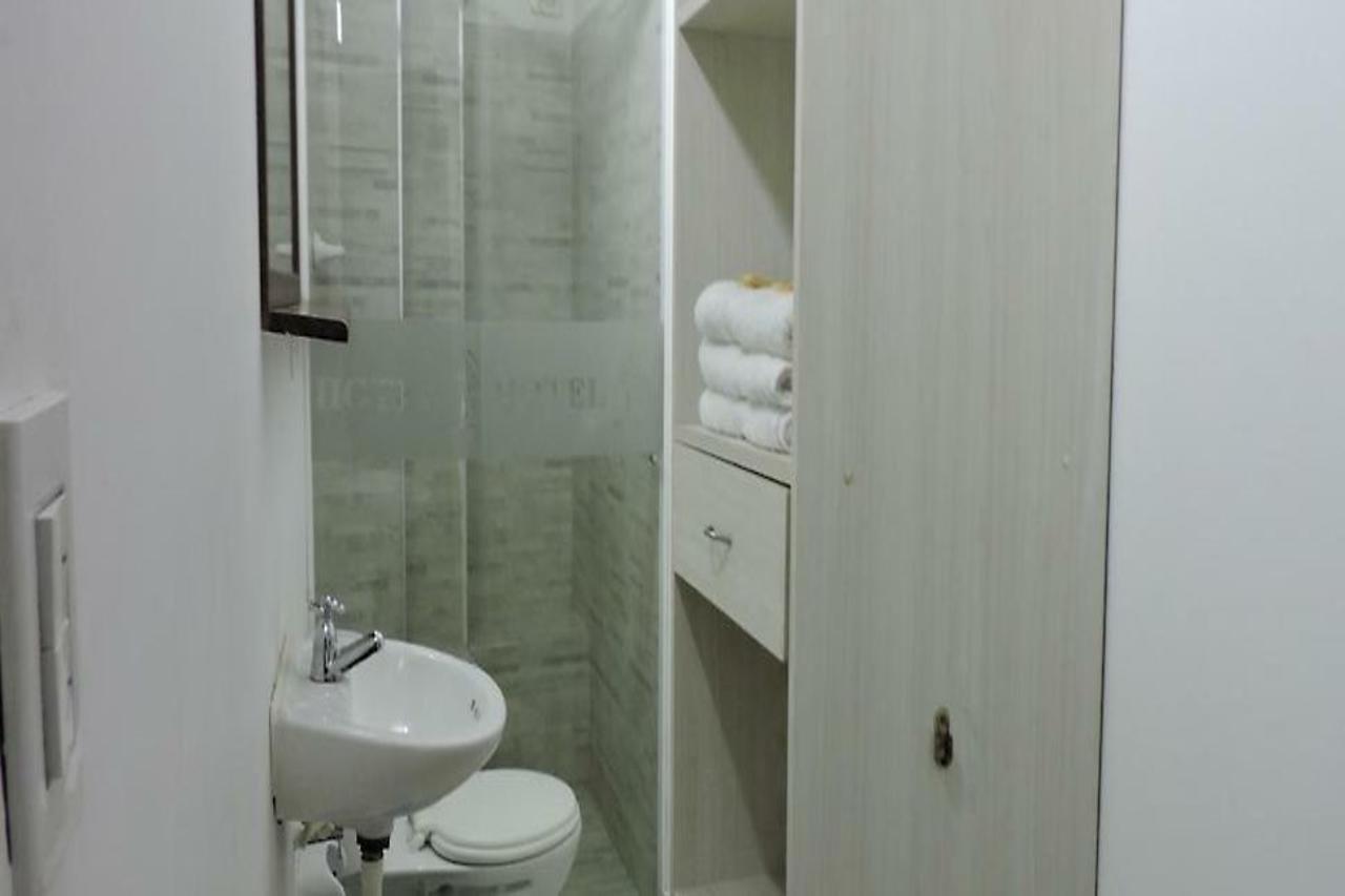 Hotel Jc 43 ميديلين المظهر الخارجي الصورة