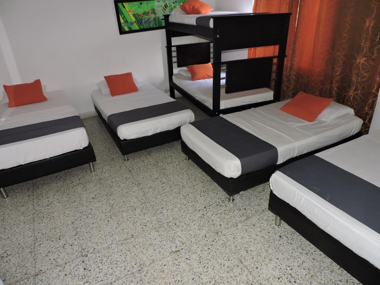 Hotel Jc 43 ميديلين المظهر الخارجي الصورة