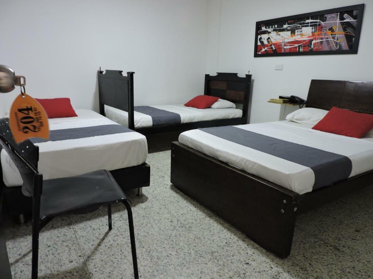 Hotel Jc 43 ميديلين المظهر الخارجي الصورة