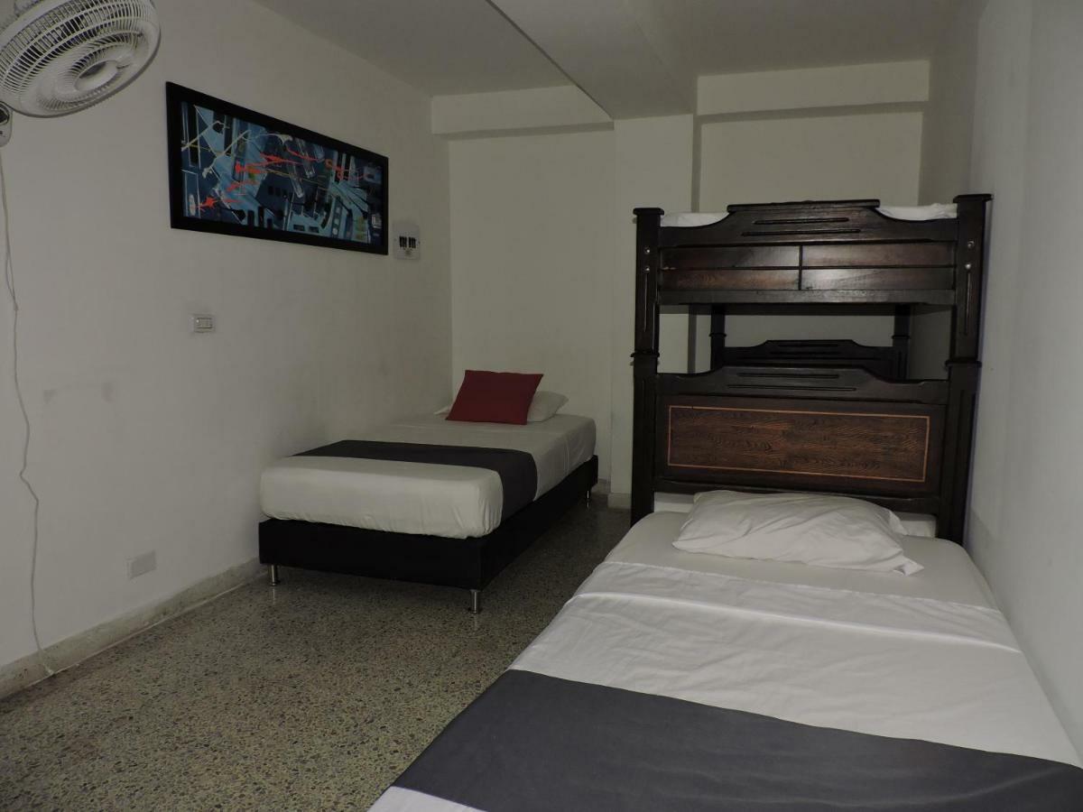 Hotel Jc 43 ميديلين المظهر الخارجي الصورة