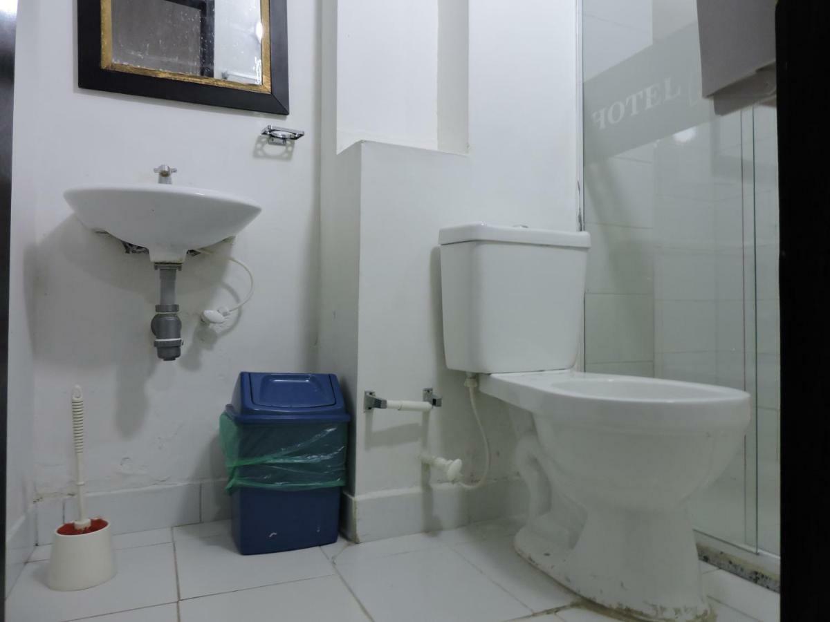 Hotel Jc 43 ميديلين المظهر الخارجي الصورة